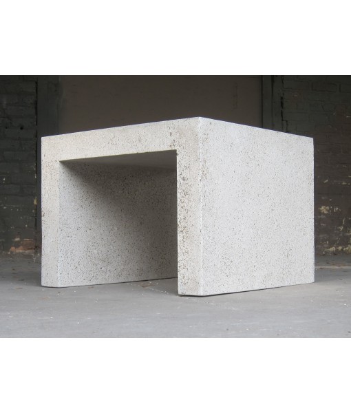 Lynne Tell Table